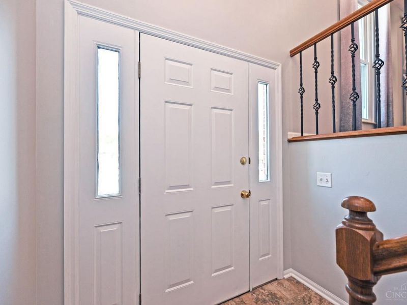 82 Orchard Knoll Drive, Reading, OH 45215 Photo 5