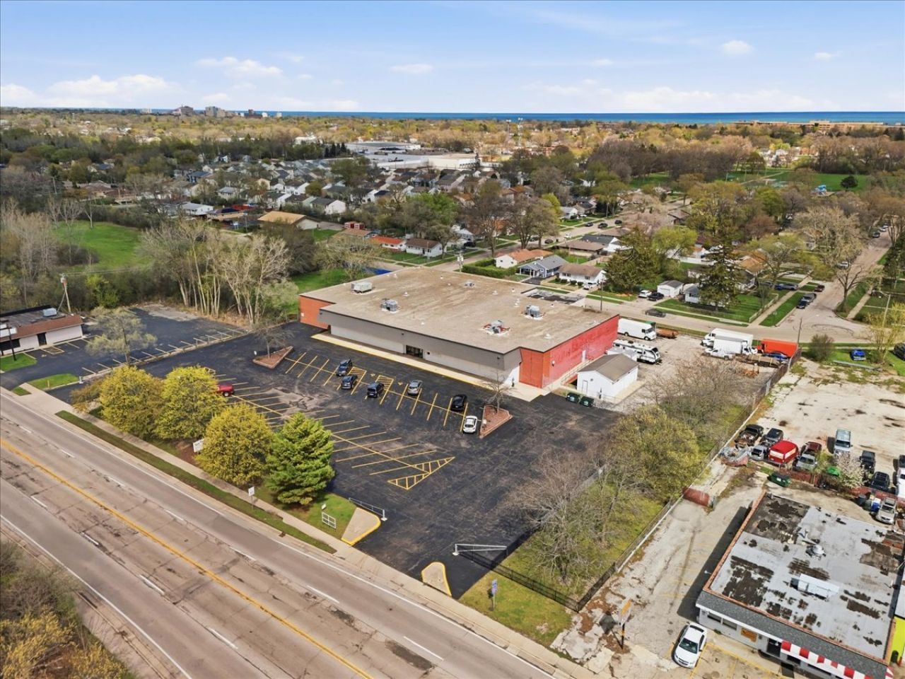 1301 S Lewis Avenue , Waukegan, IL 60085