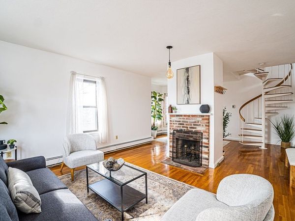 86 Walnut St, Unit 3, Boston, MA 02122