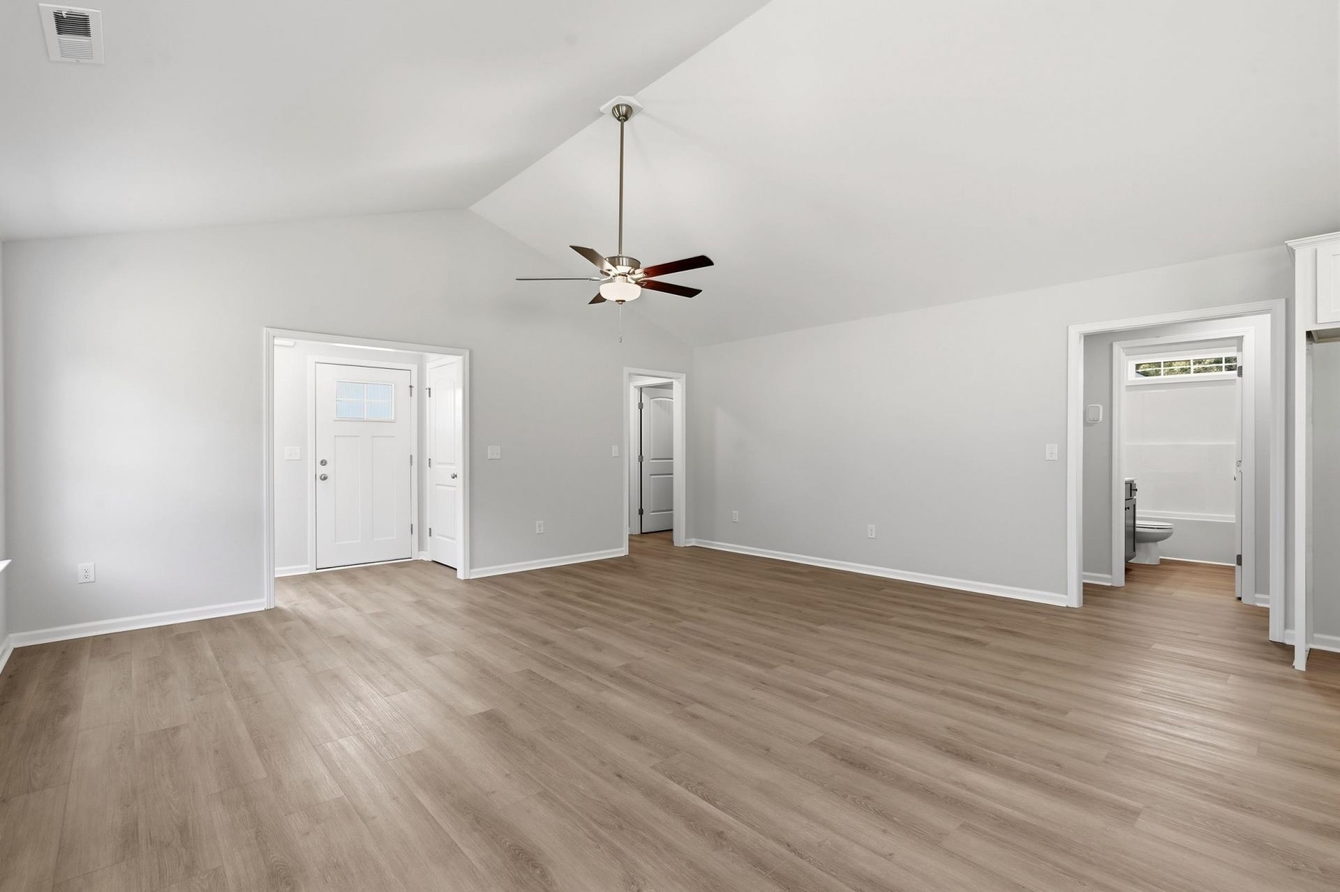 54 Bennington Ct Photo 5
