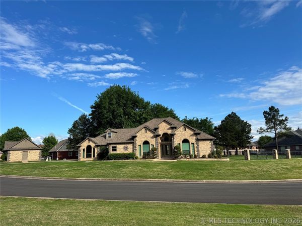 102 Cambridge Road , Fort Gibson, OK 74434