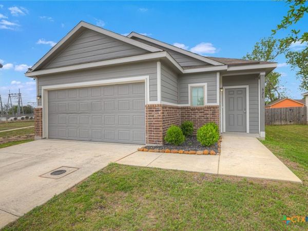 621 Kulpa Cross , Seguin, TX 78155