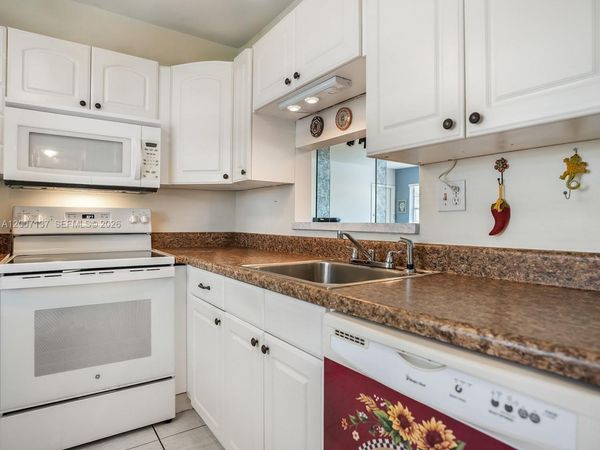 5171 W Oakland Park Blvd , Unit 106, Lauderdale Lakes, FL 33313