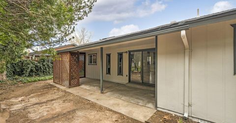 375 Gleeson Way, Sparks, NV 89431 Photo