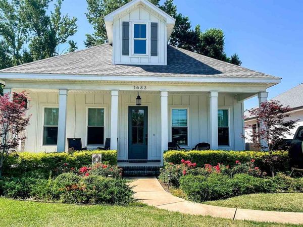 1633 E Hatton St, Pensacola, FL 32503