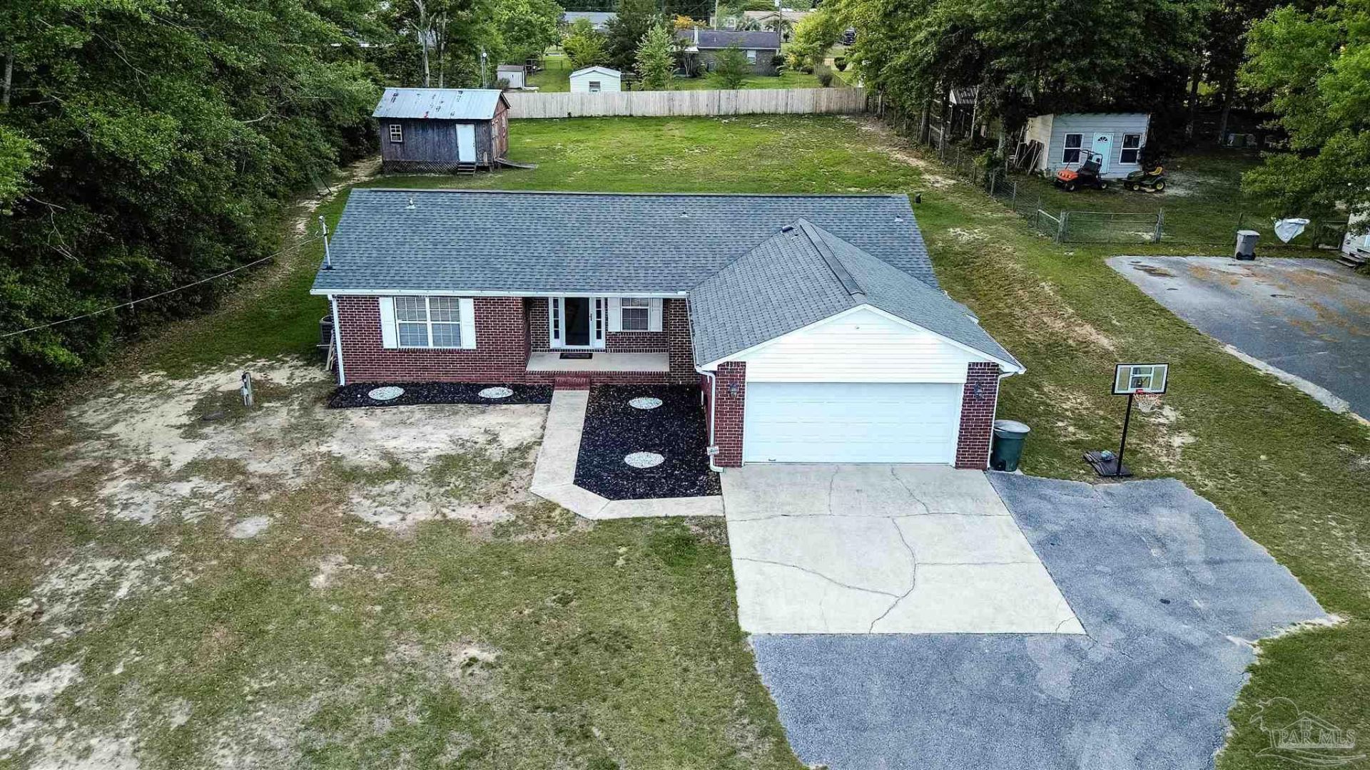 846 Candy Ln, Cantonment, FL 32533 Main Photo