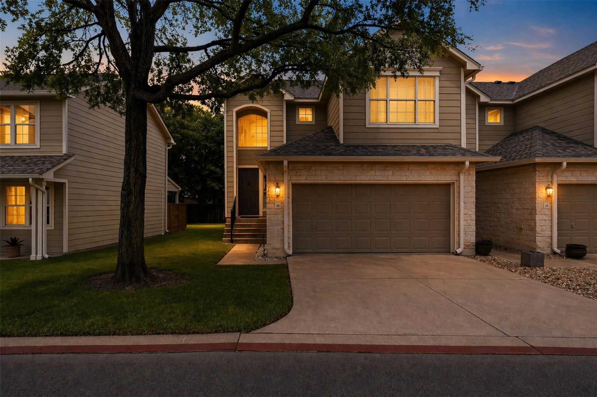 2632 Century Park Blvd, Unit 16, Austin, TX 78727 Main Photo