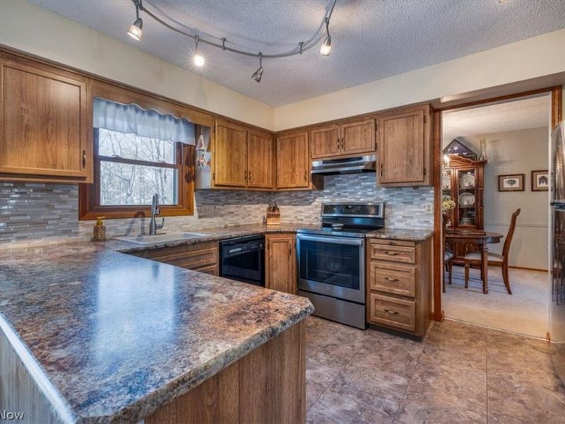 14272 E Hartford Drive, Strongsville, OH 44136 Photo 10