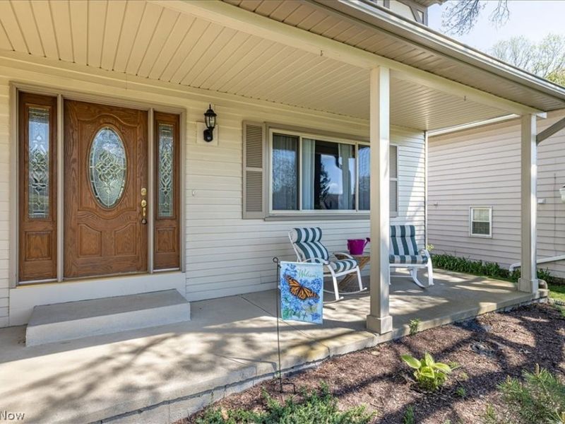 14272 E Hartford Drive, Strongsville, OH 44136 Photo 3