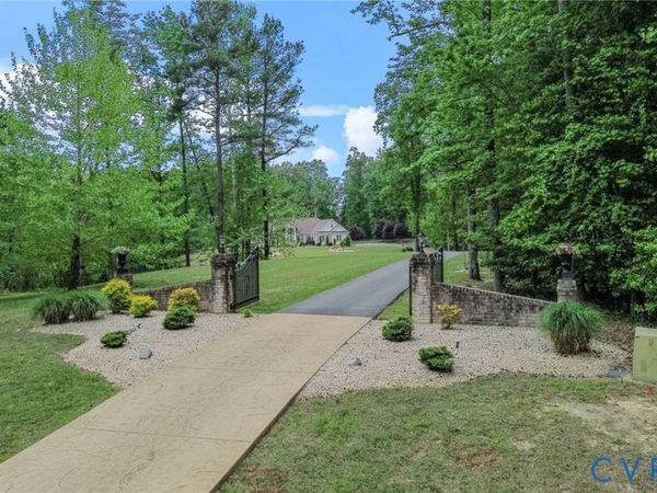 2403 Bermuda Avenue, Chester, VA 23836