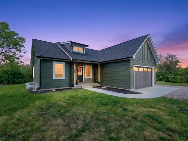 1705 Horseshoe Road , Delaware, OH 43015