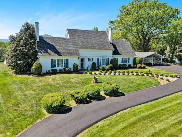 4230 Grandin Rd Ext SW, Roanoke, VA 24018