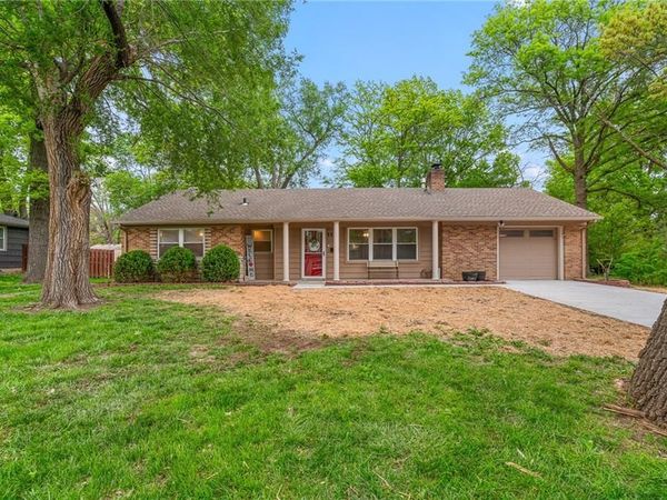 117 N Pine Street, Gardner, KS 66030