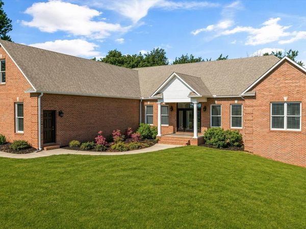 3962 Logans Landing Circle, Louisville, TN 37777