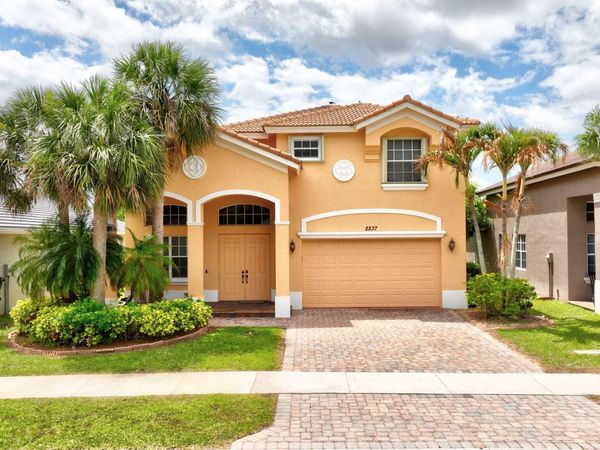 2237 SW Newport Isles Boulevard, Port St. Lucie, FL 34953