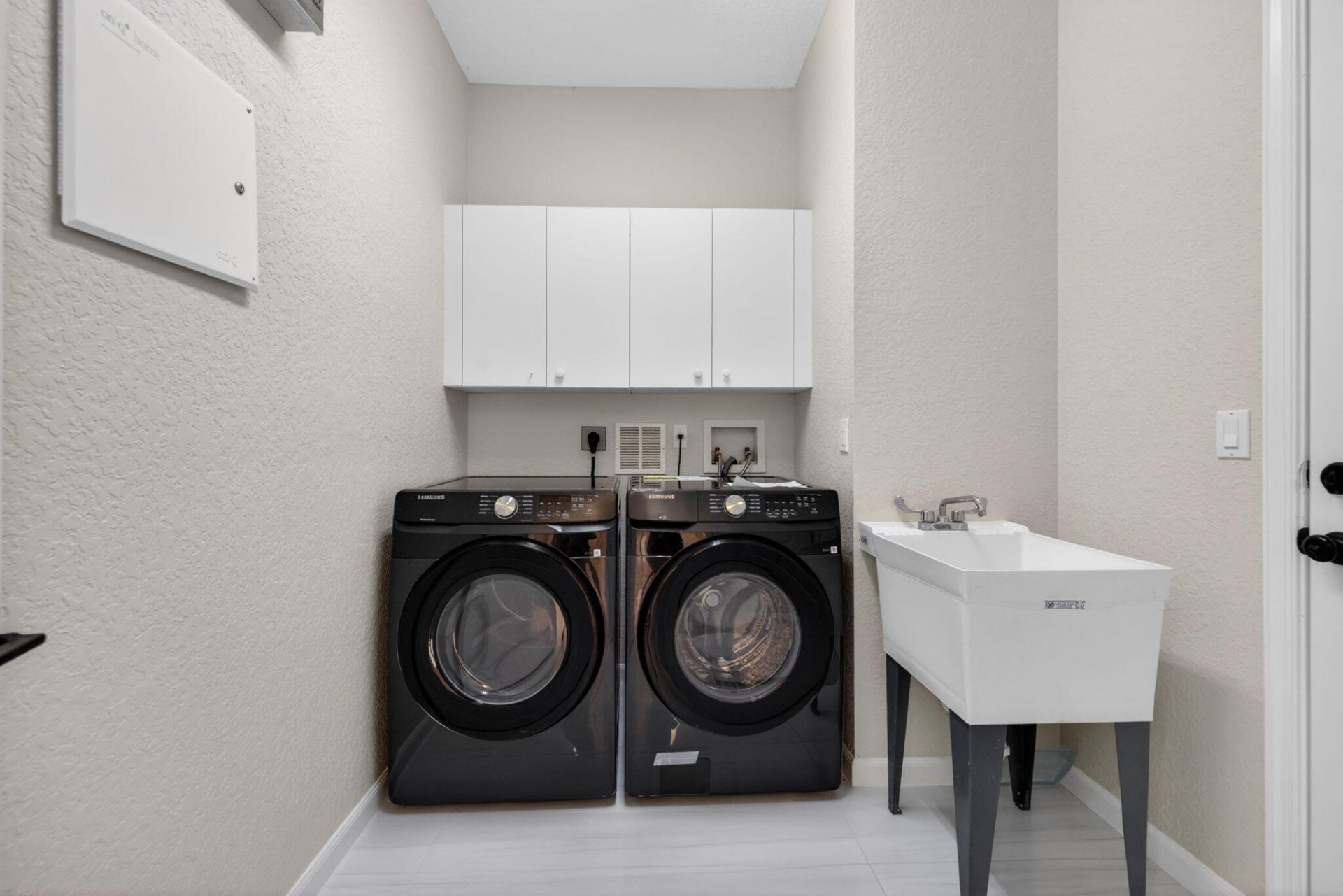 2237 SW Newport Isles Boulevard, Port Saint Lucie, FL 34953 Photo