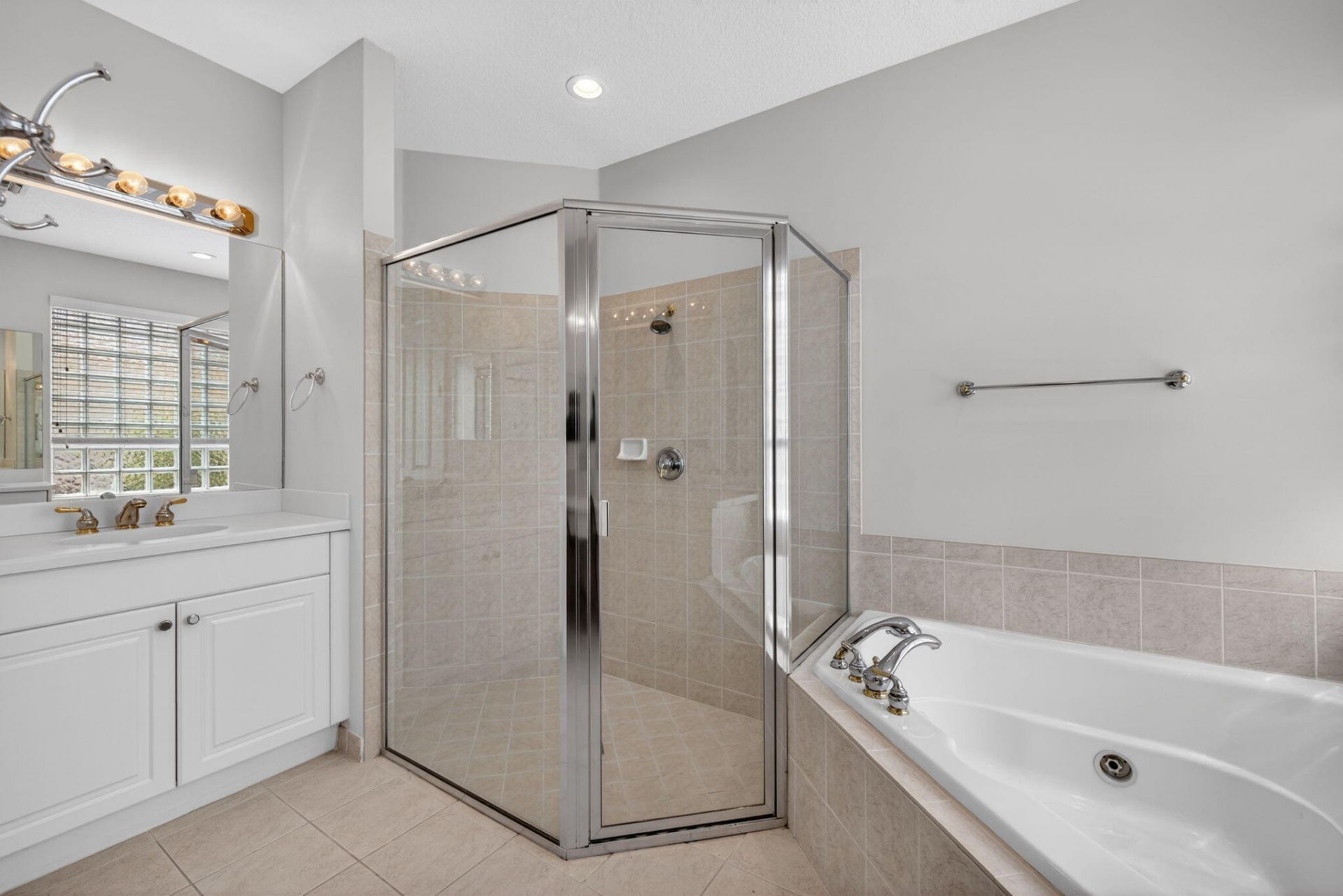 2237 SW Newport Isles Boulevard, Port Saint Lucie, FL 34953 Photo