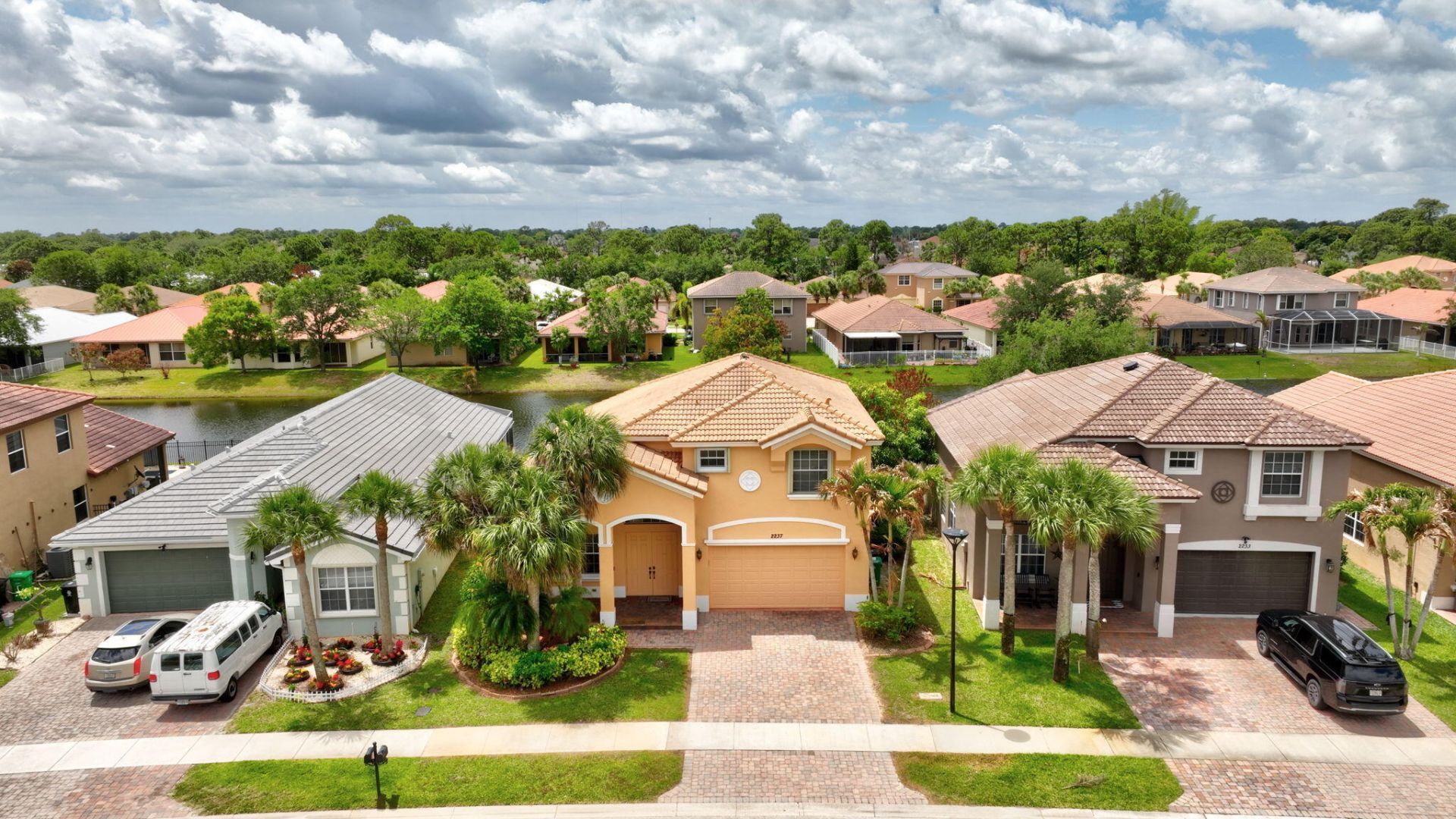 2237 SW Newport Isles Boulevard, Port Saint Lucie, FL 34953 Photo