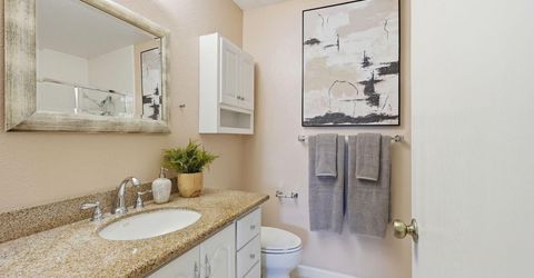 10 Park West Ct, Sacramento, CA 95831 Photo