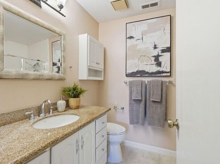 10 Park West Ct, Sacramento, CA 95831 Photo