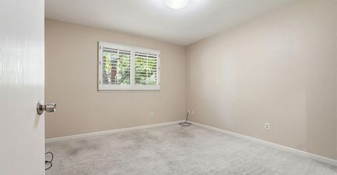 10 Park West Ct, Sacramento, CA 95831 Photo