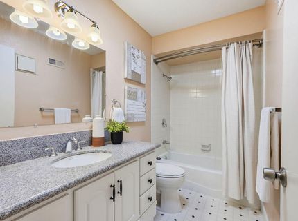 10 Park West Ct, Sacramento, CA 95831 Photo