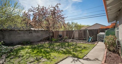 1098 Gilliland Dr, Yuba City, CA 95991 Photo