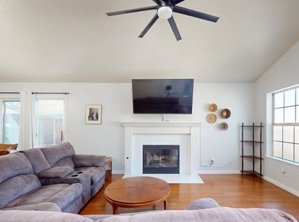 1098 Gilliland Dr, Yuba City, CA 95991 Photo