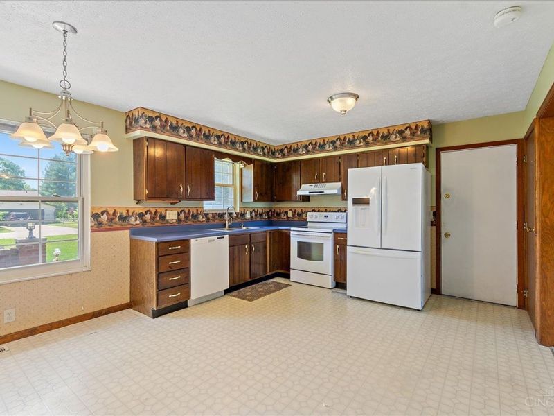 3106 Eric Lane, St Clair Twp, OH 45011 Photo 4