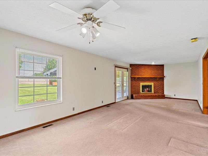 3106 Eric Lane, St Clair Twp, OH 45011 Photo 7