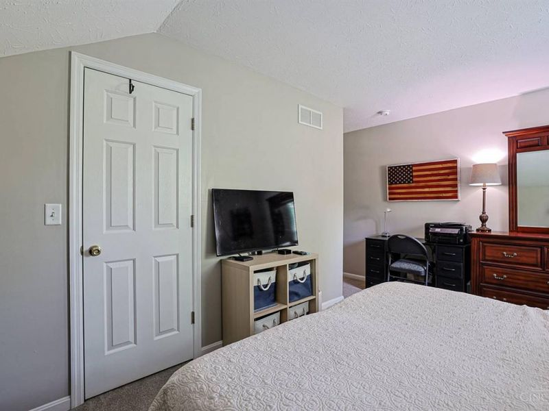 1094 Valley Wood Drive, Union Twp, OH 45103 Photo 35