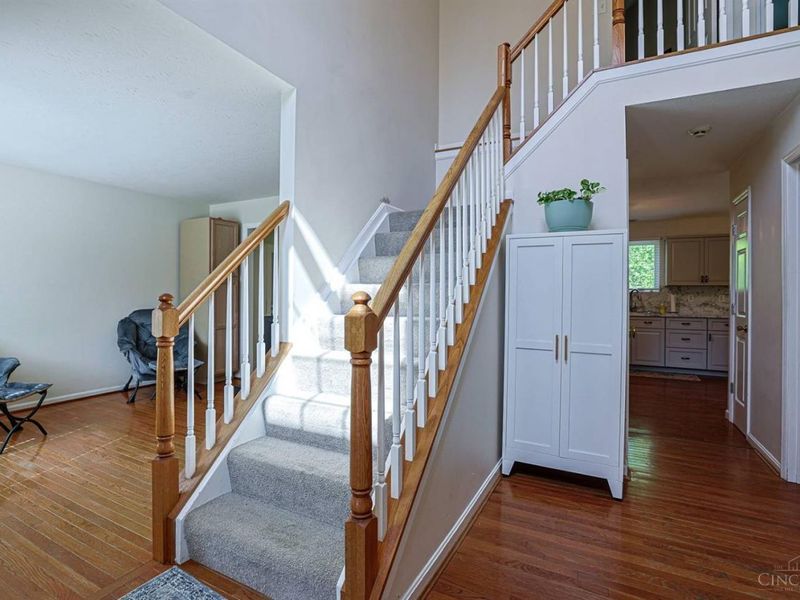 1094 Valley Wood Drive, Union Twp, OH 45103 Photo 5