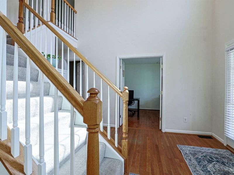 1094 Valley Wood Drive, Union Twp, OH 45103 Photo 6