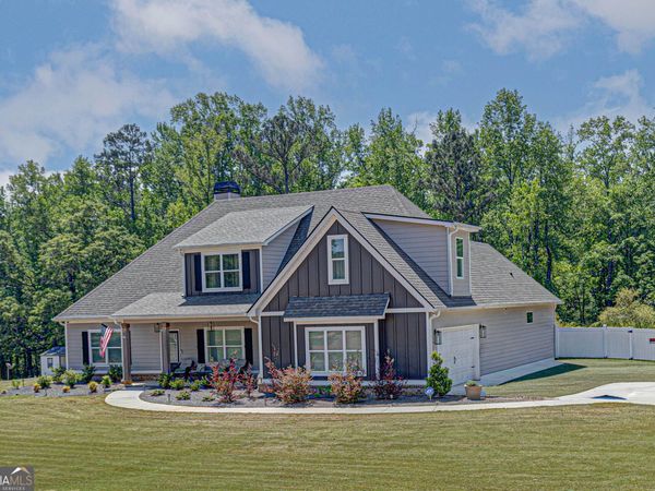 156 Lake Point Drive, Williamson, GA 30292