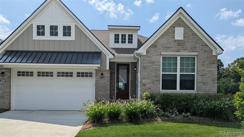 2298 Pondview Lane , Troy, MI 48085 Main Photo