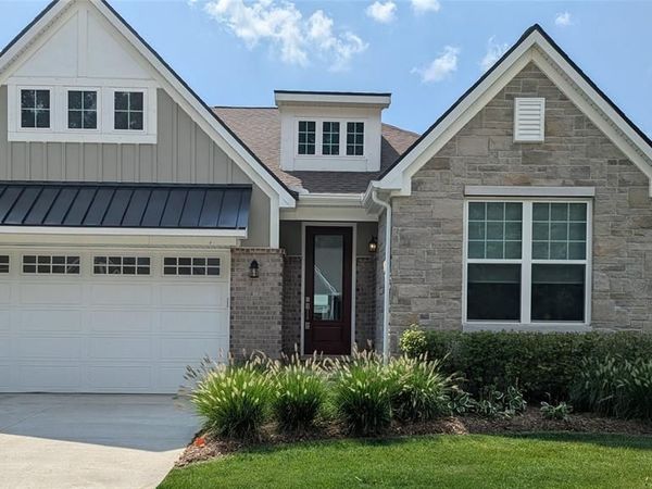 2298 Pondview Lane, Troy, MI 48085