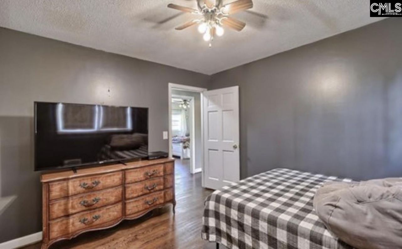 209 Garden Springs  Photo 18