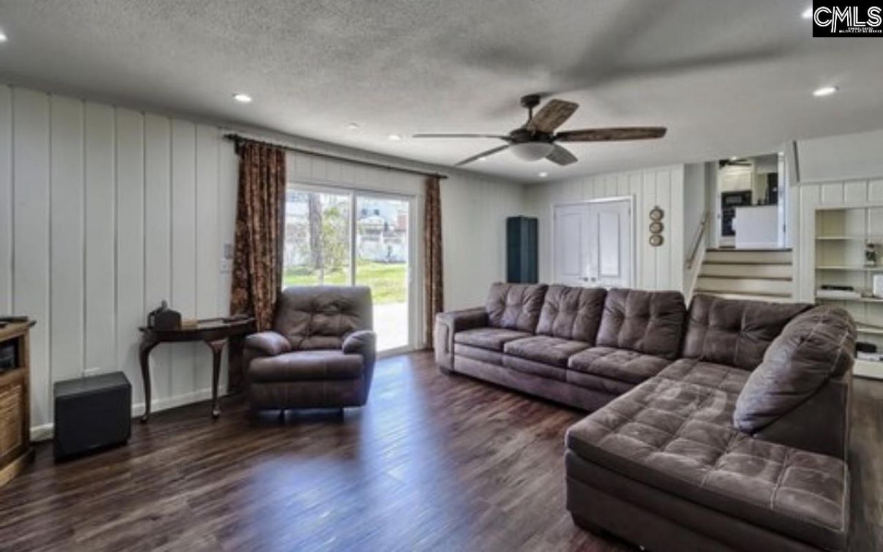 209 Garden Springs  Photo 21