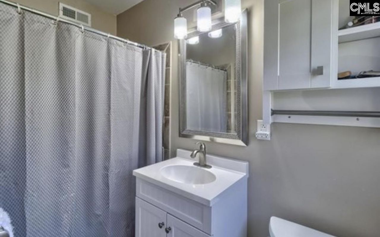 209 Garden Springs  Photo 23