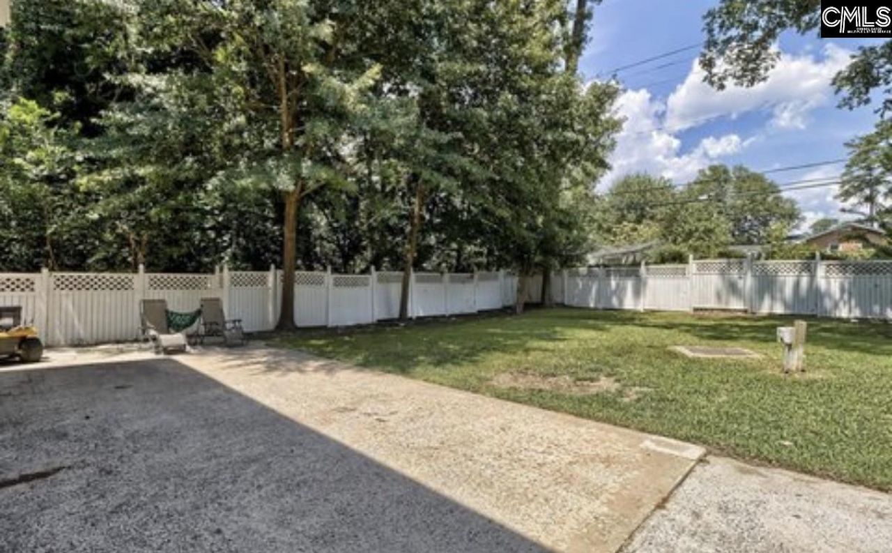 209 Garden Springs  Photo 26