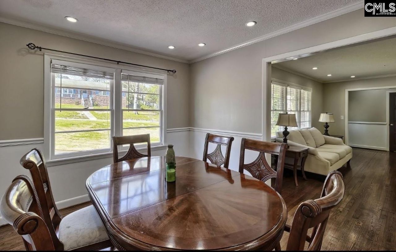 209 Garden Springs  Photo 4