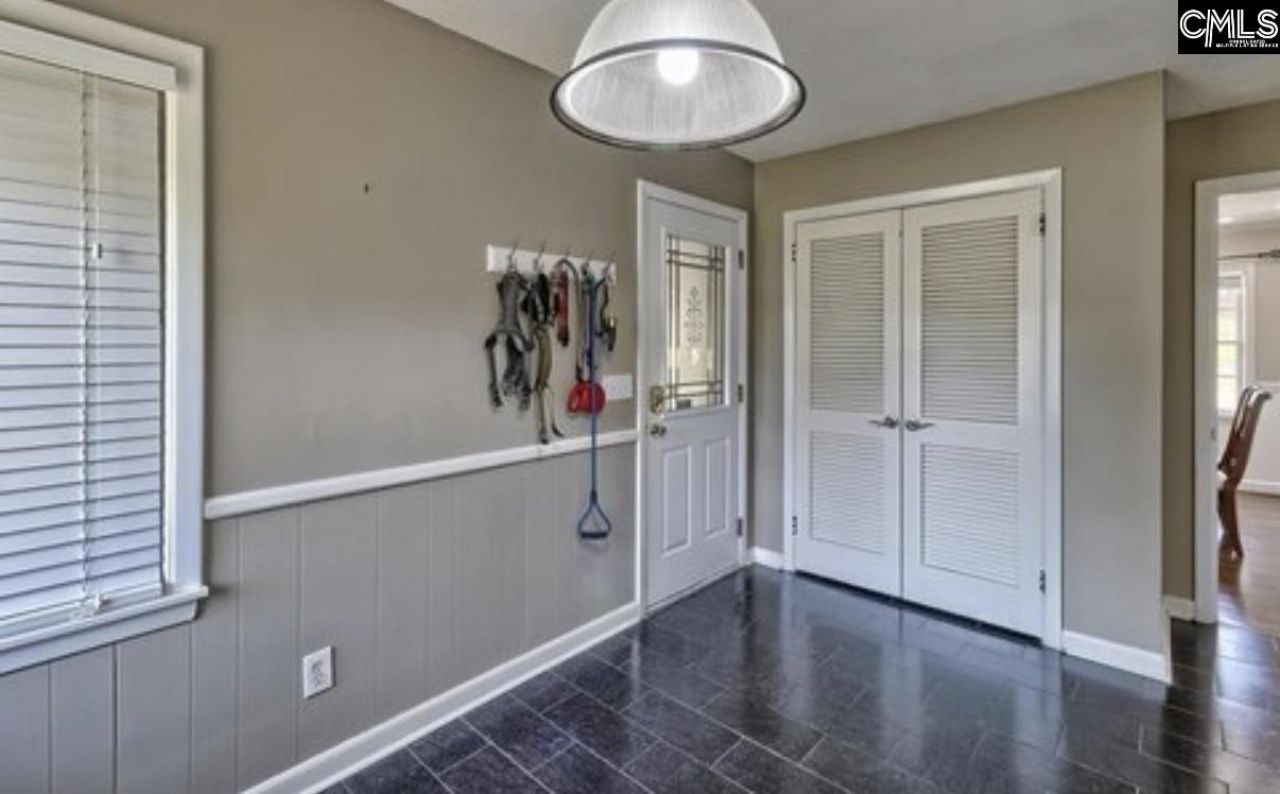 209 Garden Springs  Photo 6