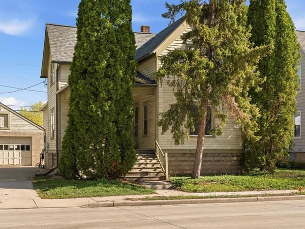 129 E JOHNSON STREET, Fond Du Lac, WI 54935