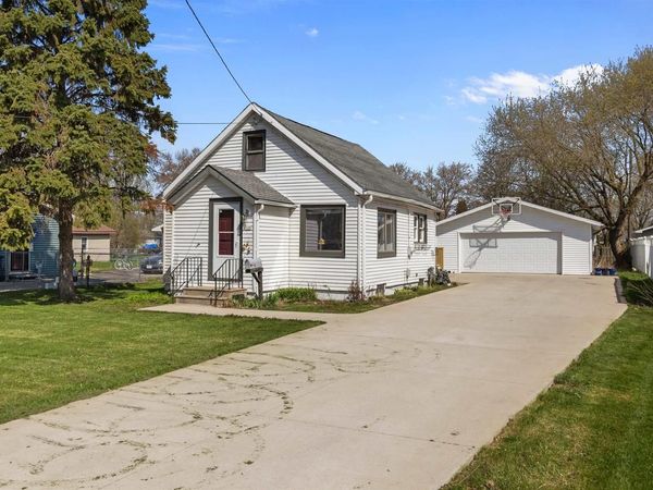 120 ALLEN AVENUE, Oshkosh, WI 54901