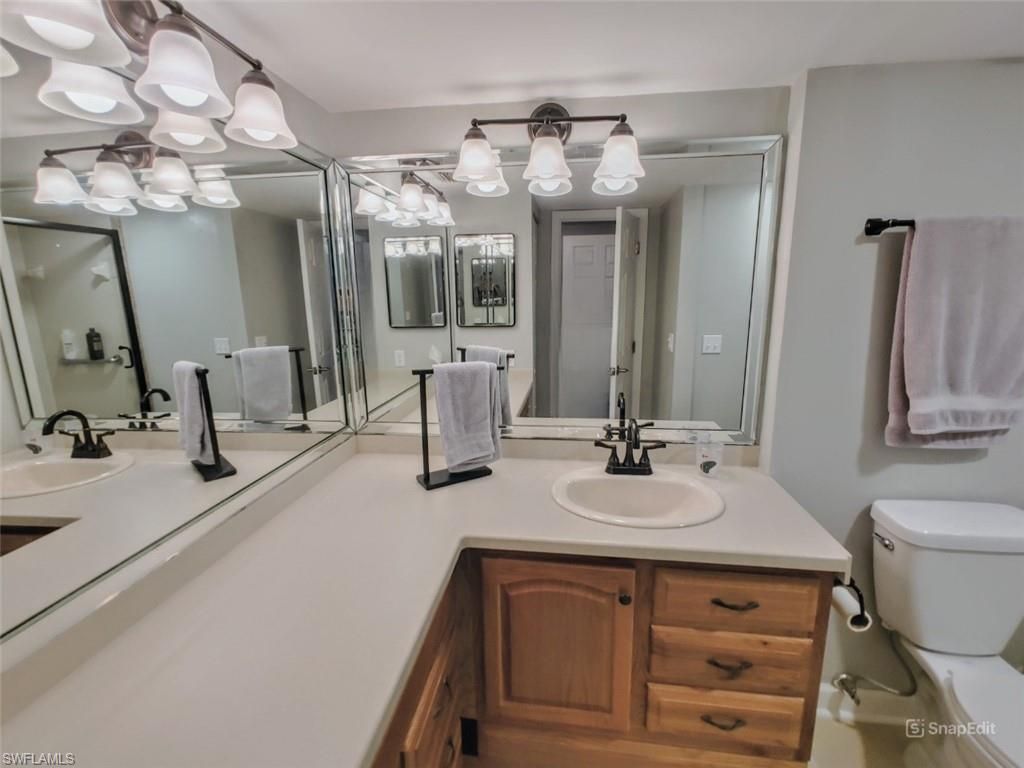 5830 Trailwinds Dr, Unit 814, Fort Myers, FL 33907 Photo