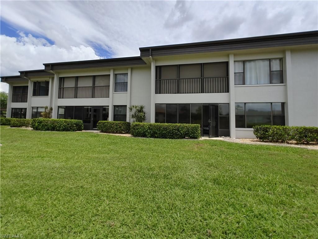 5830 Trailwinds Dr, Unit 814, Fort Myers, FL 33907 Photo