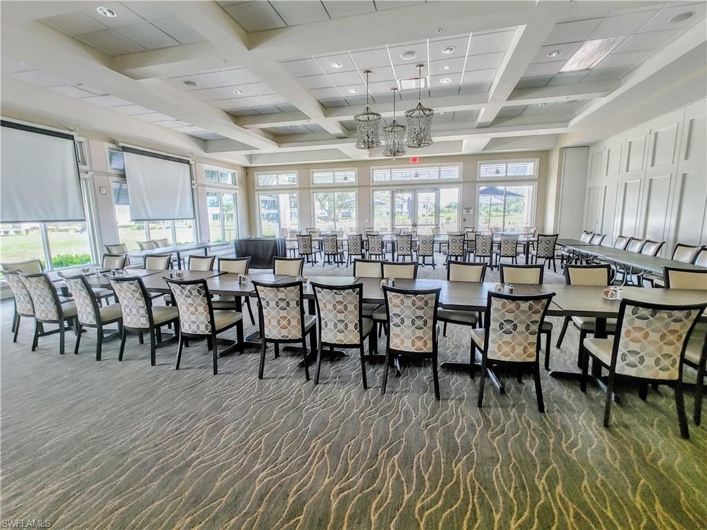 5830 Trailwinds Dr, Unit 814, Fort Myers, FL 33907 Photo