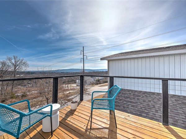 45 S Happy Hollow Road , Fayetteville, AR 72701