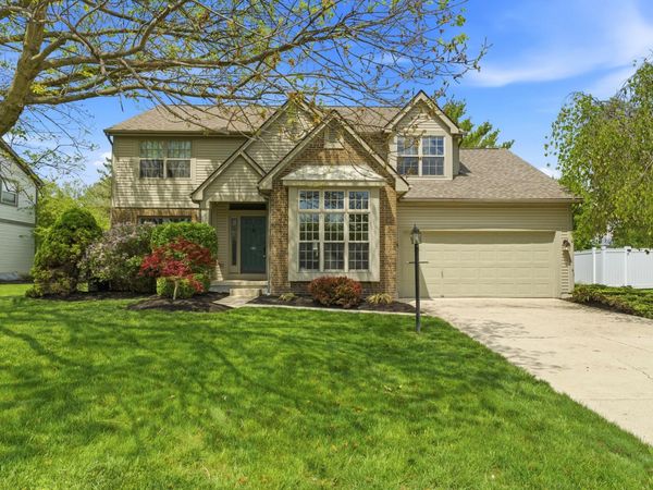 6585 Oak Shadow Drive , Westerville, OH 43082