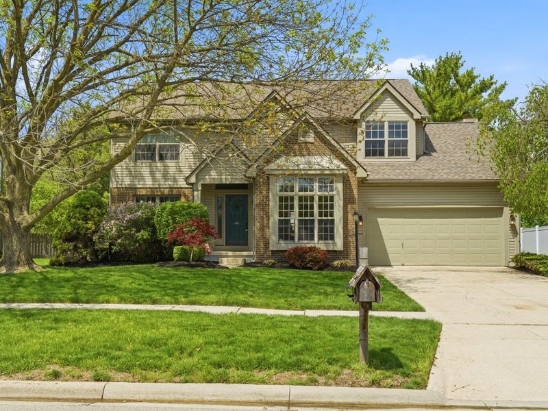 6585 Oak Shadow Drive, Westerville, OH 43082 Photo 2